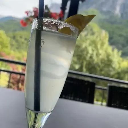 Two Brothers B A&s Bar & Restaurant