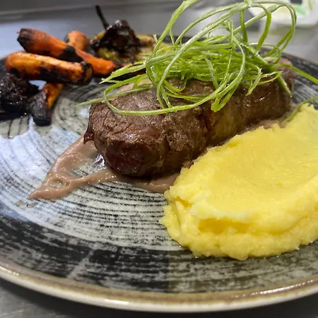 מלון Two Brothers B A&s Bar & Restaurant ולבונה