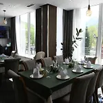 Two Brothers B A&s Bar & Restaurant Valbone
