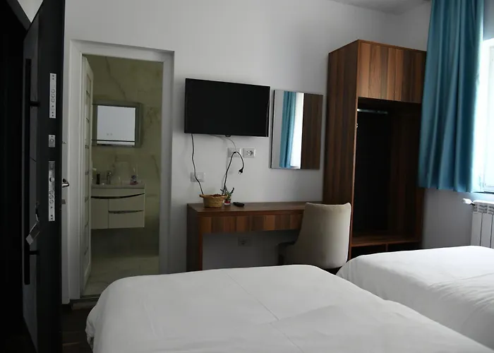 Two Brothers B A&s Bar & Restaurant Ξενοδοχείο